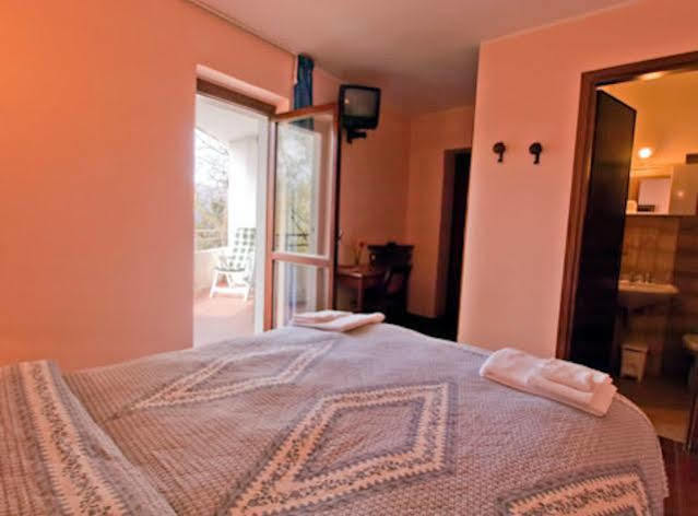 Hotel Rondanino Lanzo D'intelvi Exterior photo
