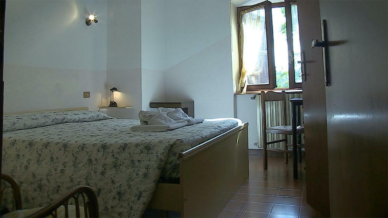 Hotel Rondanino Lanzo D'intelvi Exterior photo