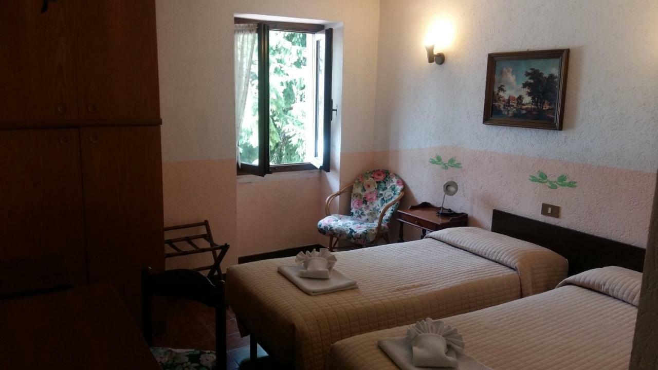 Hotel Rondanino Lanzo D'intelvi Exterior photo